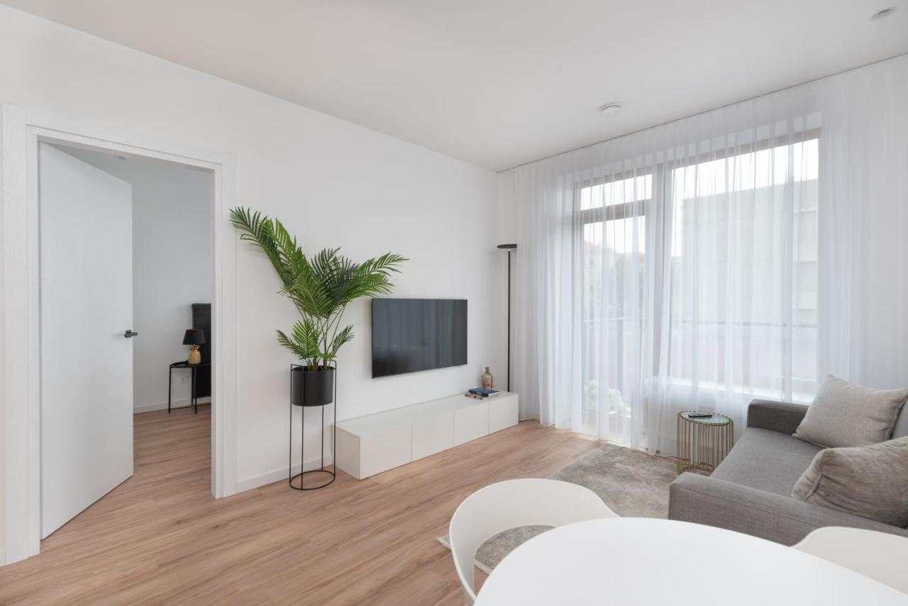 Brand New And Modern 1Bdr Apartment VNO Exteriér fotografie